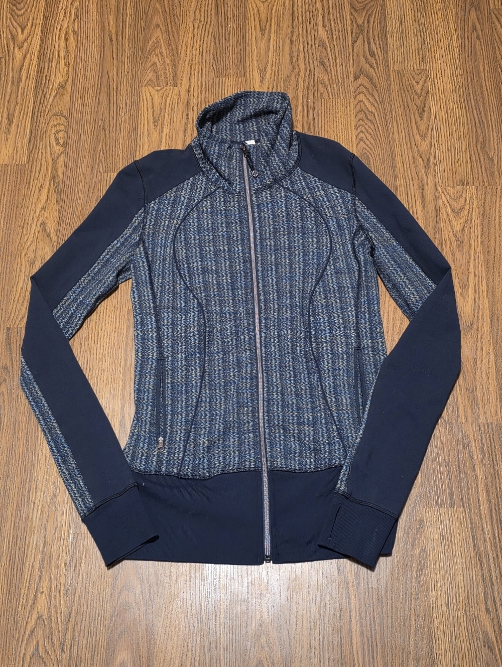 Lululemon Define Jacket Women’s Size 8 Blue Navy Heathered Thumbholes Full Zip